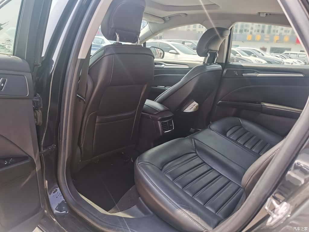 Ford Mondeo, 2015 20