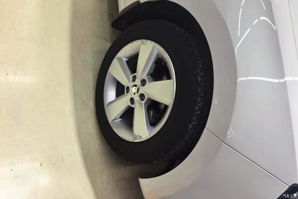 Skoda Rapid, 2014 6
