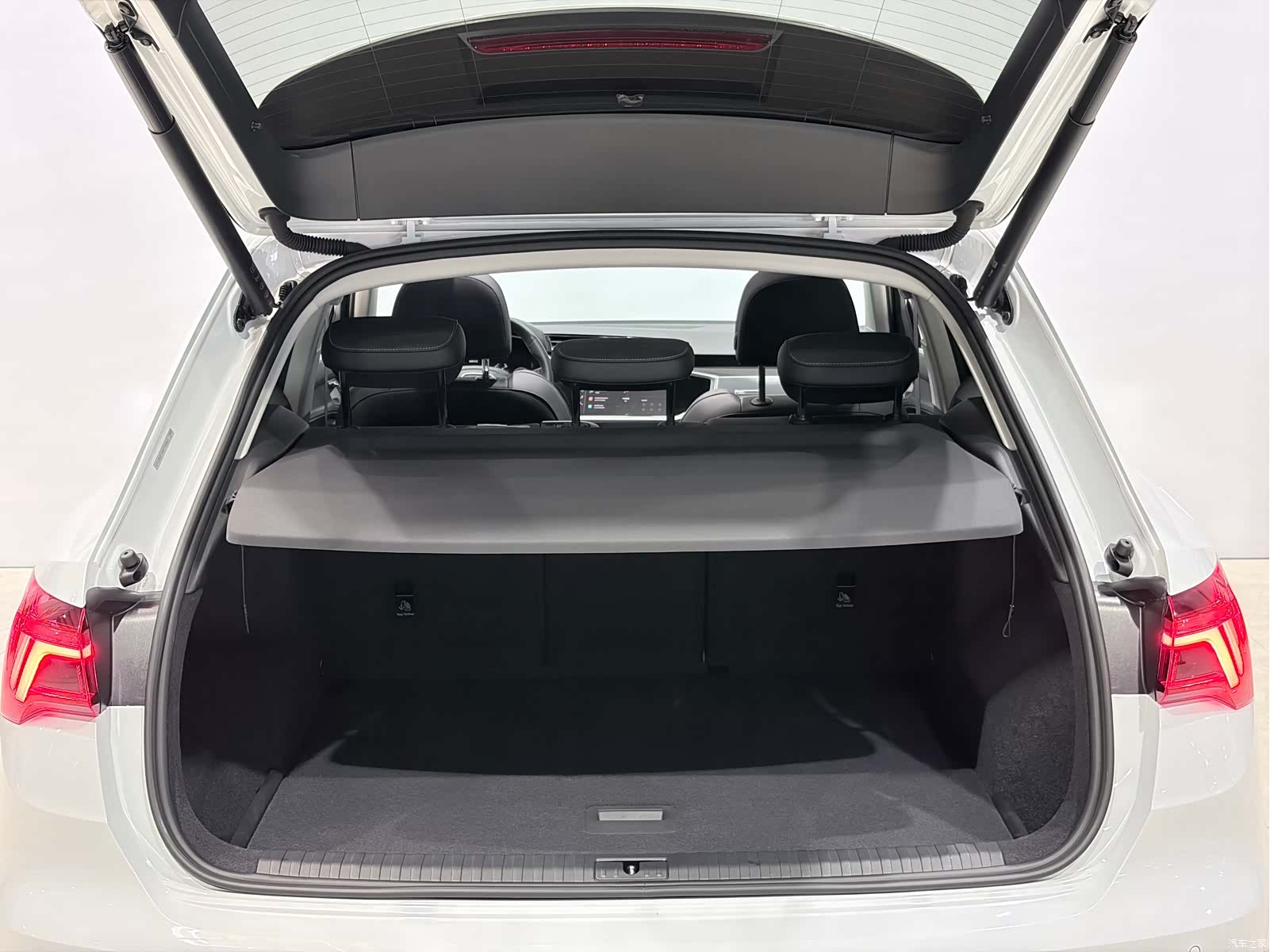 Audi Q3, 2022 17
