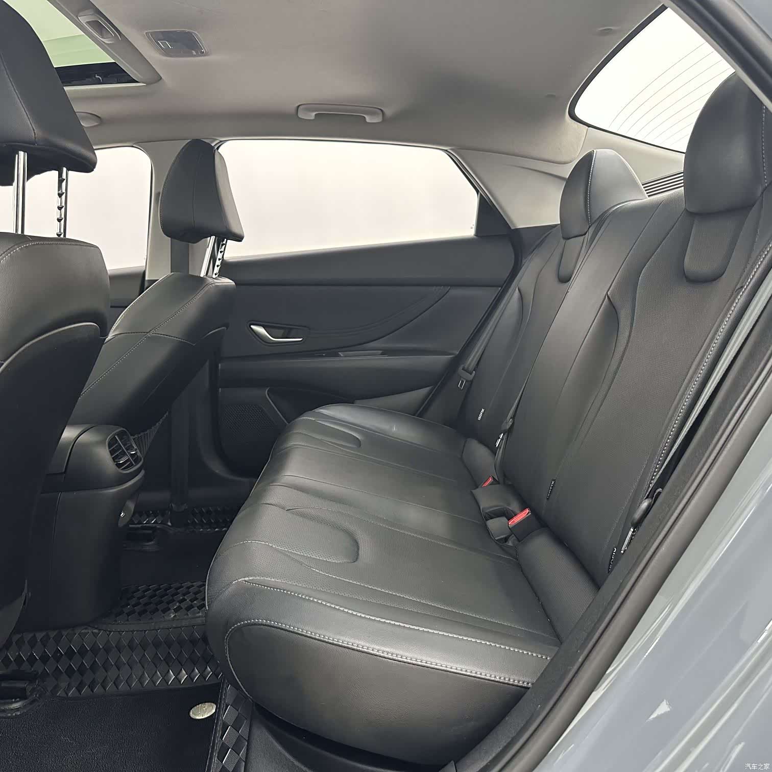 Hyundai Elantra, 2022 8