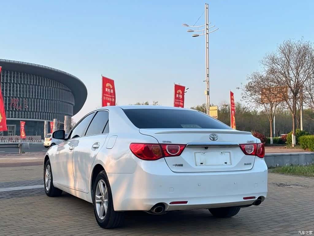 Toyota 2.5V, 2012 6