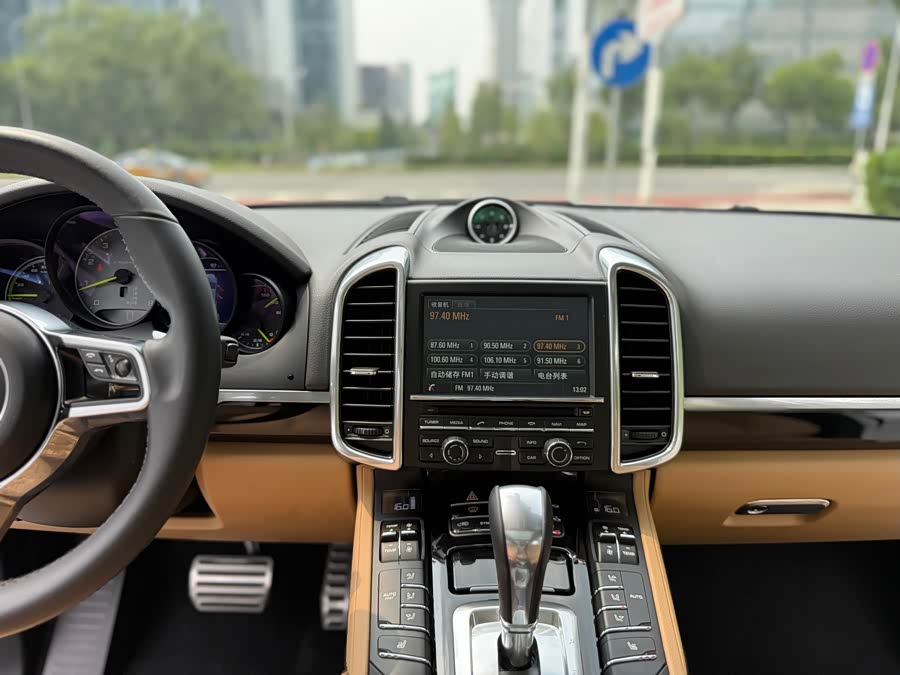 Porsche Cayenne New Energy 2016, фото 19