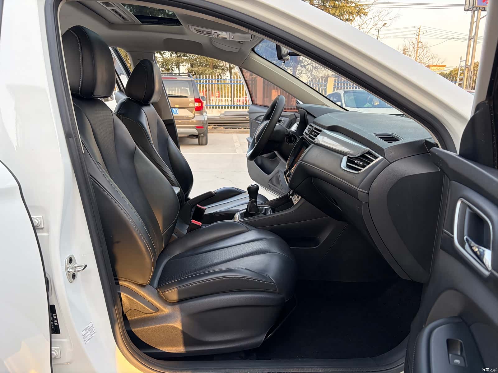 Roewe i5, 2019 6