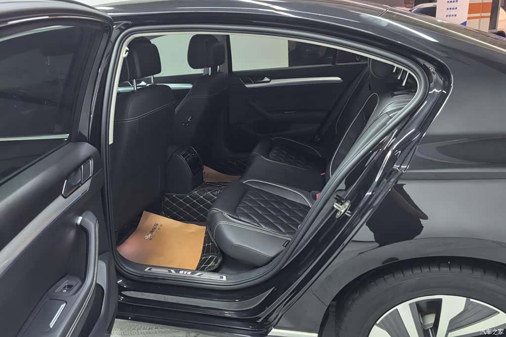 Volkswagen Magotan, 2022 11