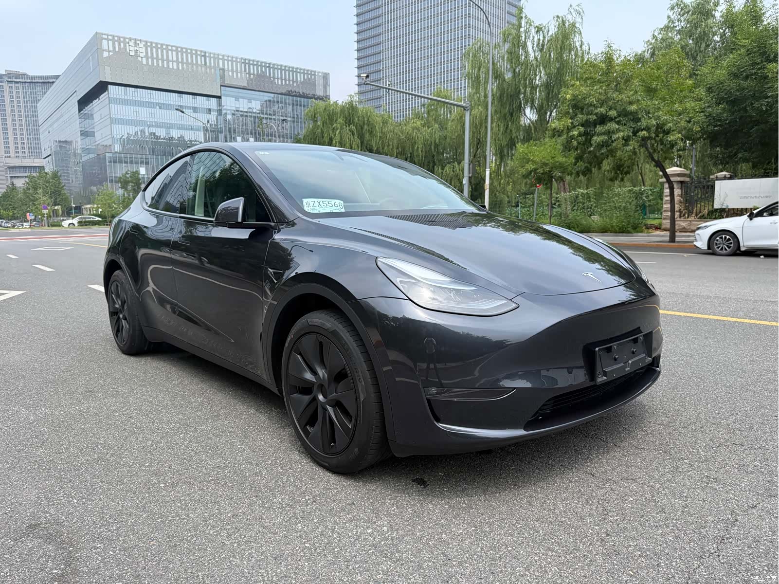 Tesla Model Y, 2024 3