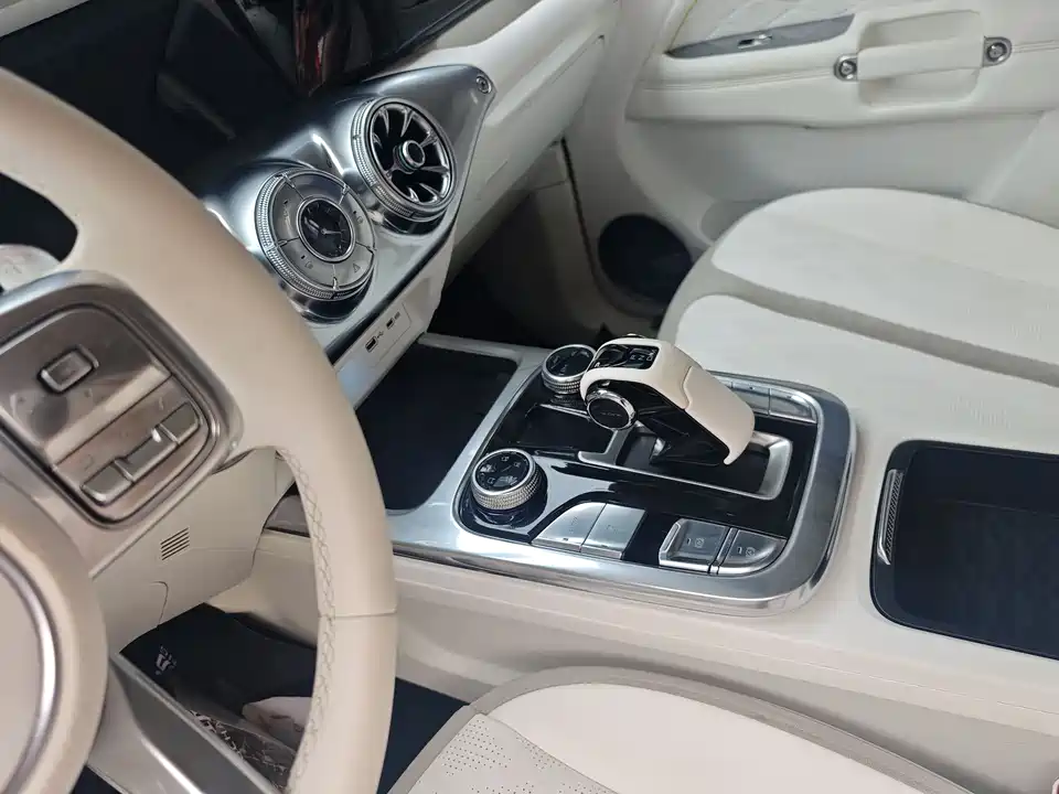 CrossBoundary Co-creation tank 300