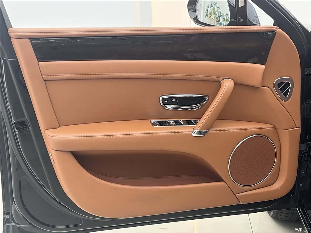Bentley Flying Spur, 2016 11