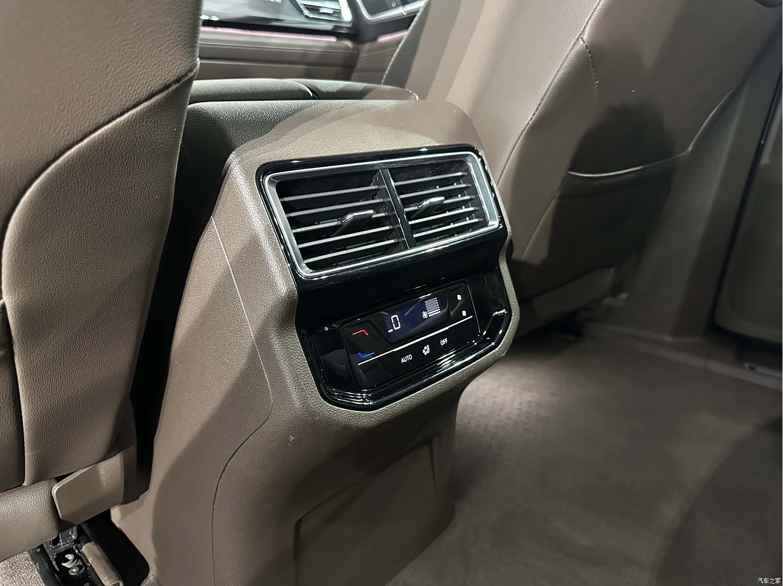 Volkswagen Viloran, 2022 9