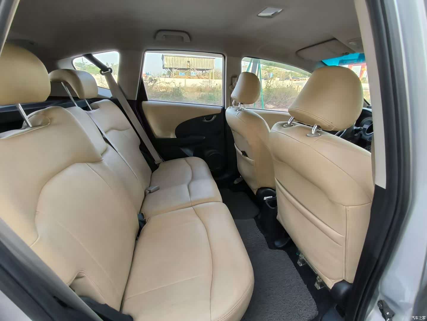 Honda Fit, 2013 9