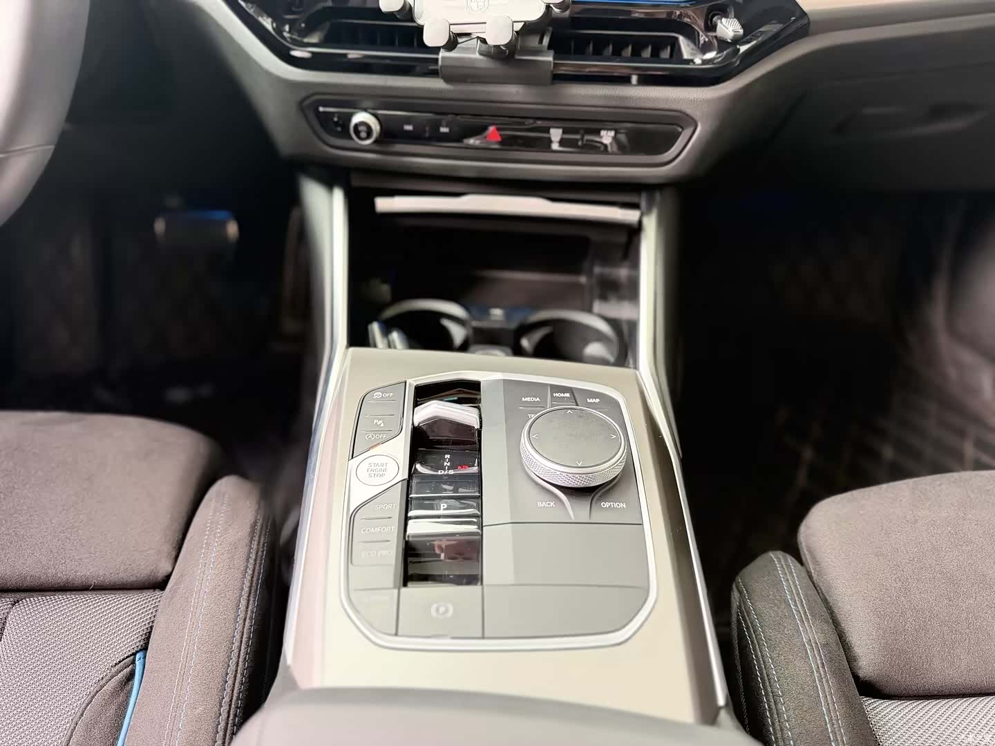 BMW 2 Series, 2025 12
