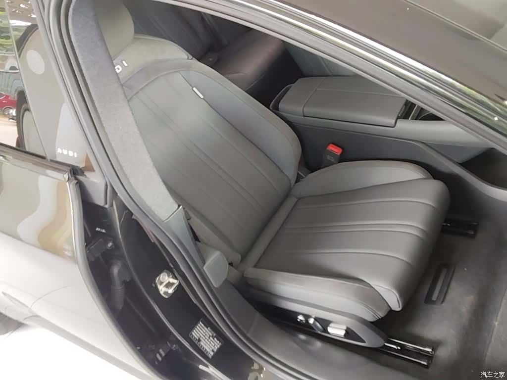 Audi TT, 2025 25