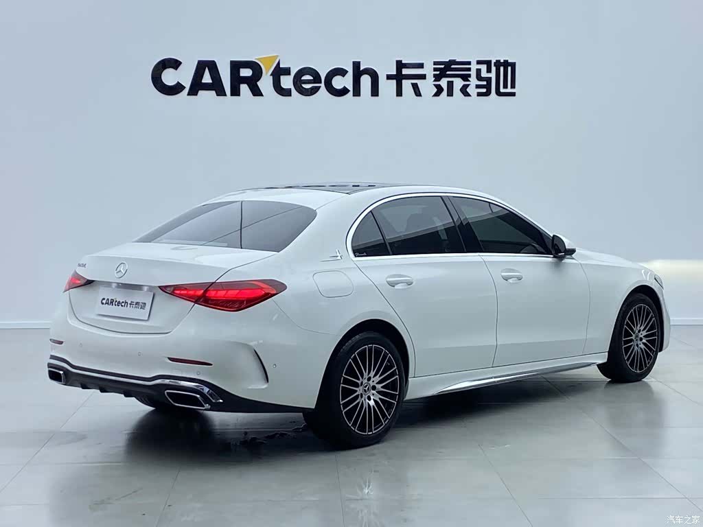 Mercedes-Benz C-Class, 2024 3