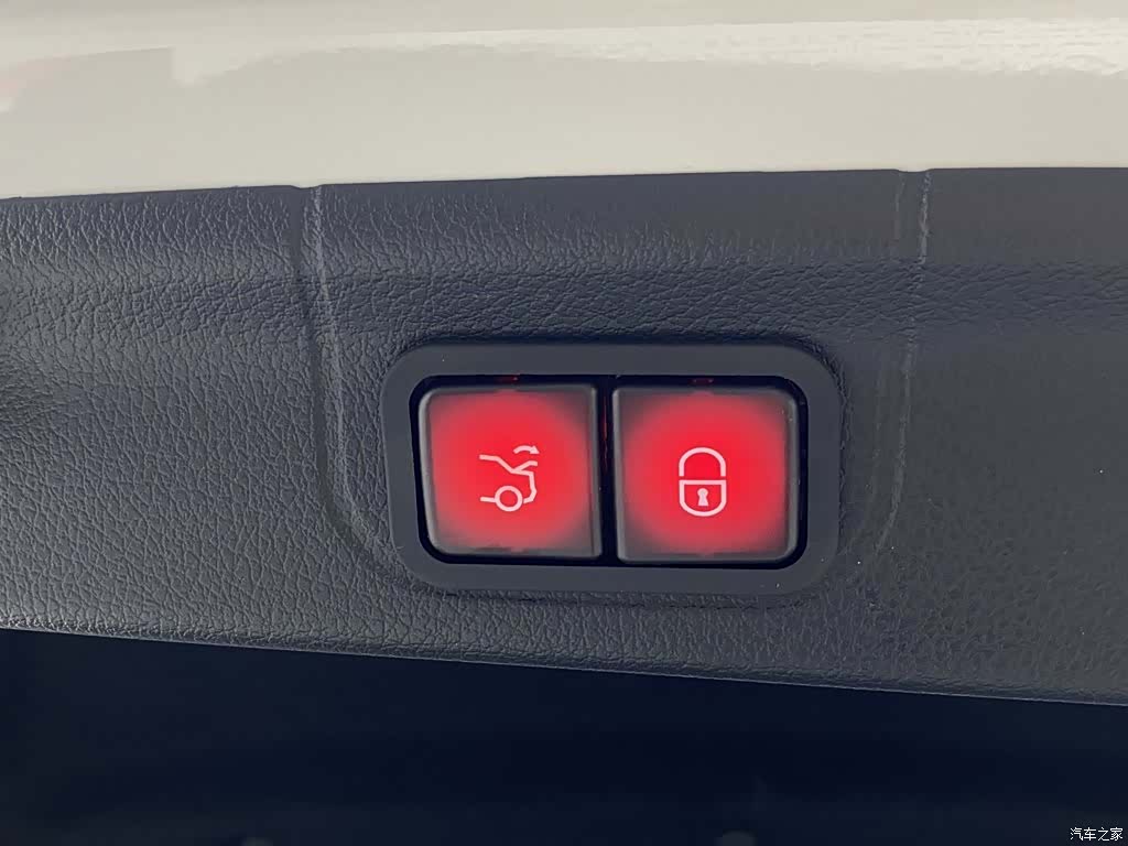Mercedes-Benz C-Class, 2024 29