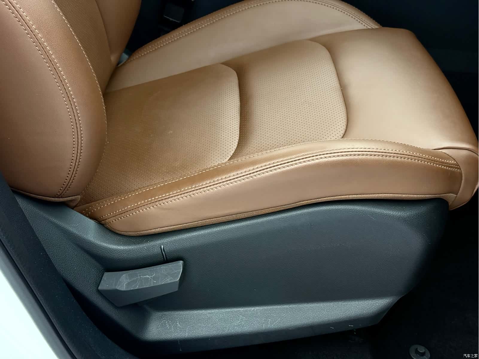 Geely X6, 2022 26