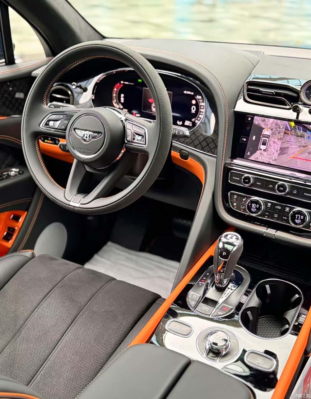 Bentley Bentayga, 2025 2