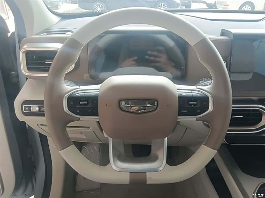 Geely Icon, 2022 11