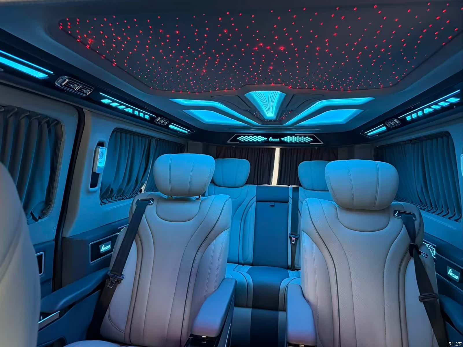 Ford Tourneo, 2024 все фото