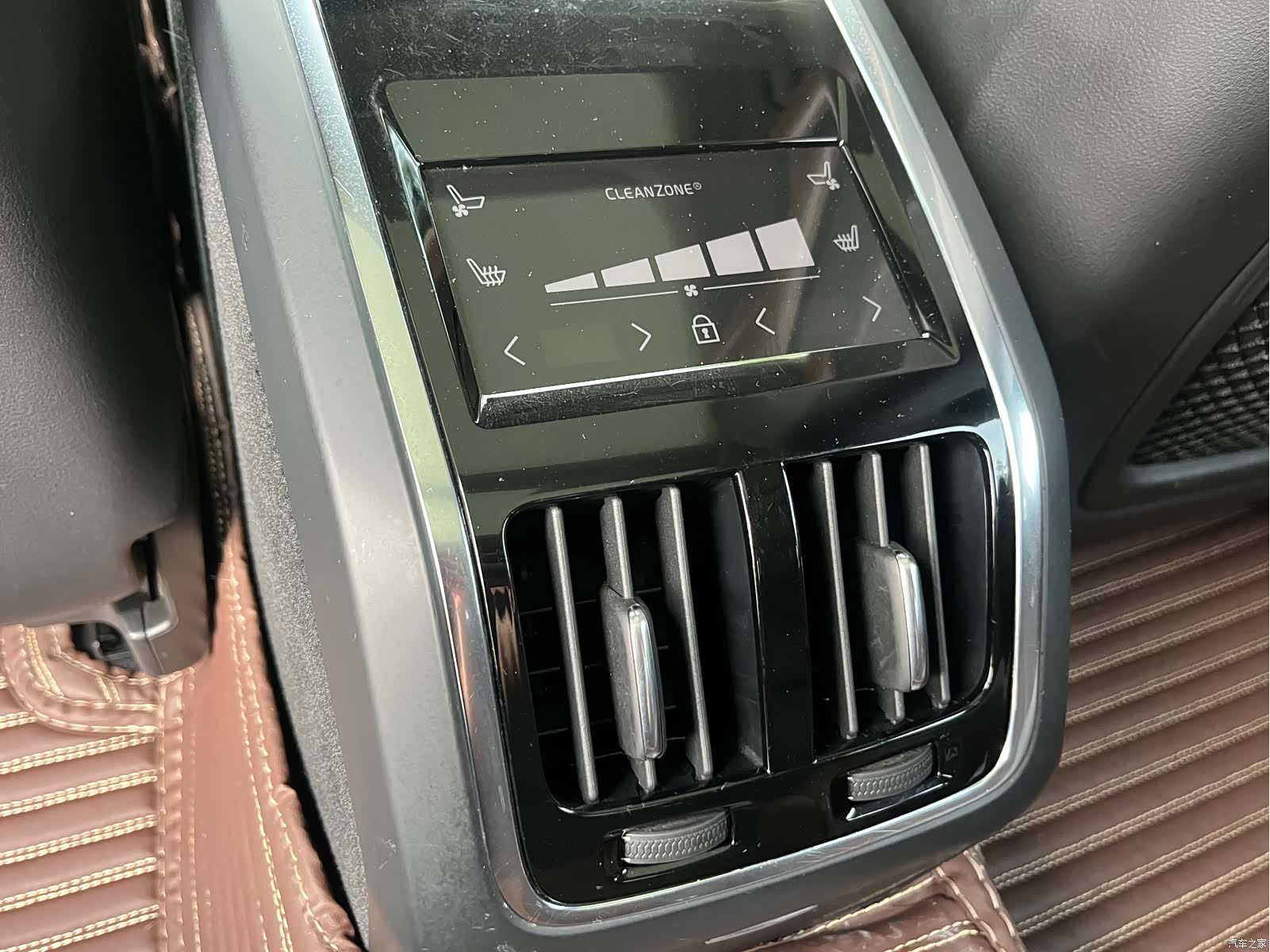 Volvo S90, 2018 9
