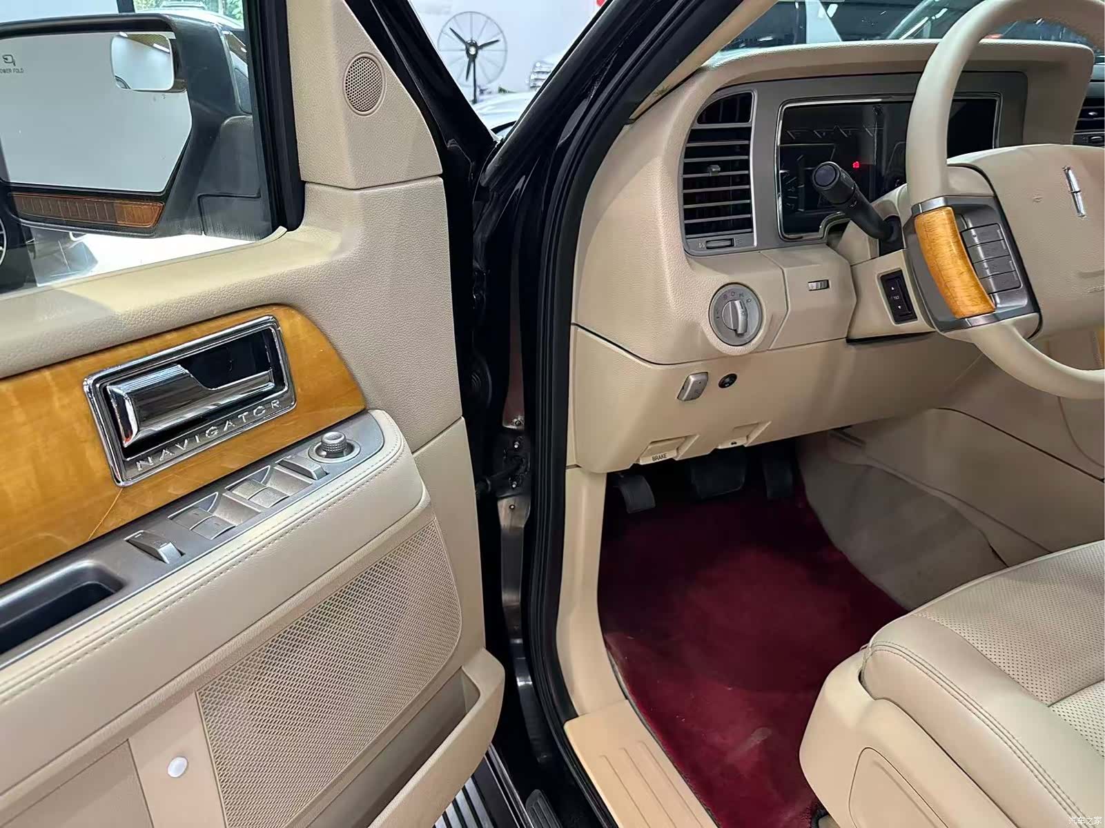 Lincoln Navigator, 2008 10