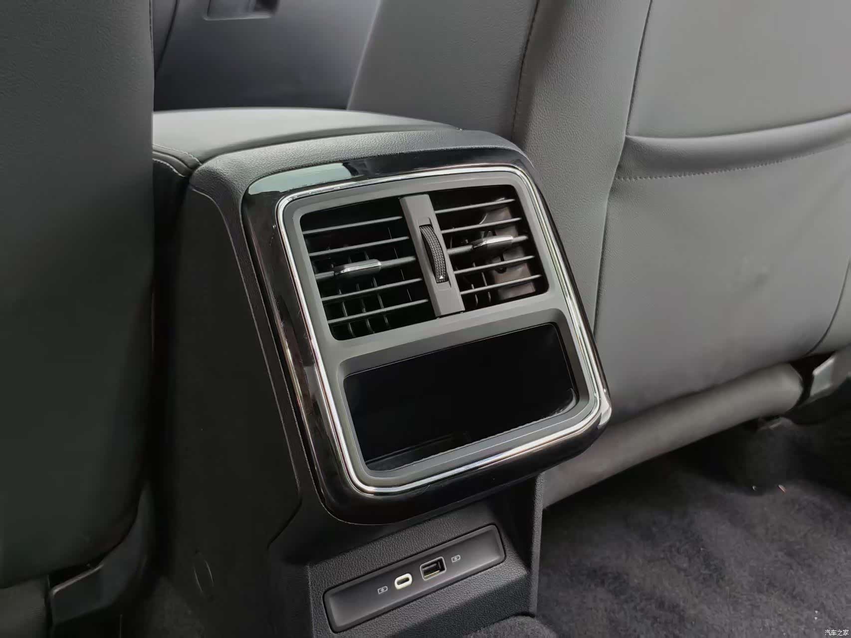 Volkswagen Passat, 2022 17