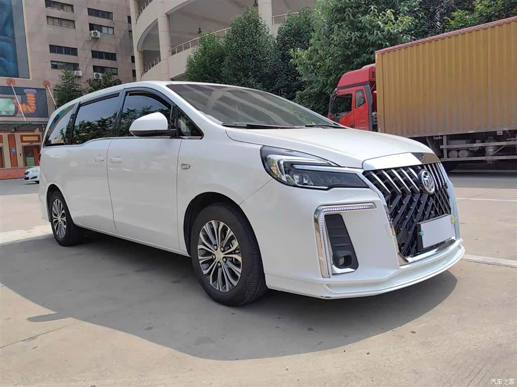 Buick GL8, 2021 3