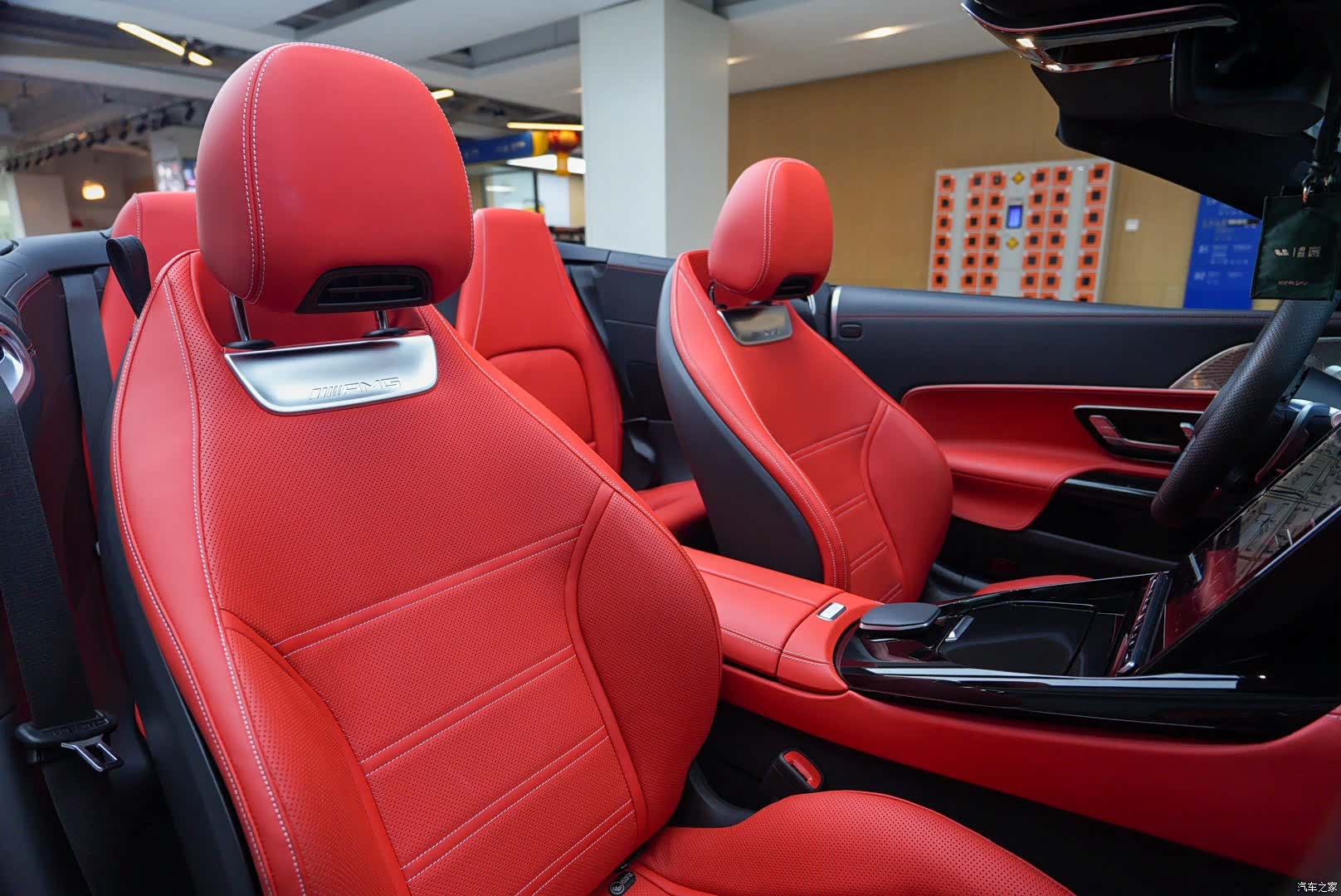 Mercedes-Benz SL, 2026 14