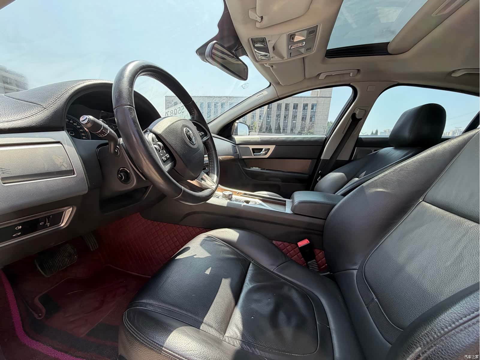 Jaguar XF, 2014 7