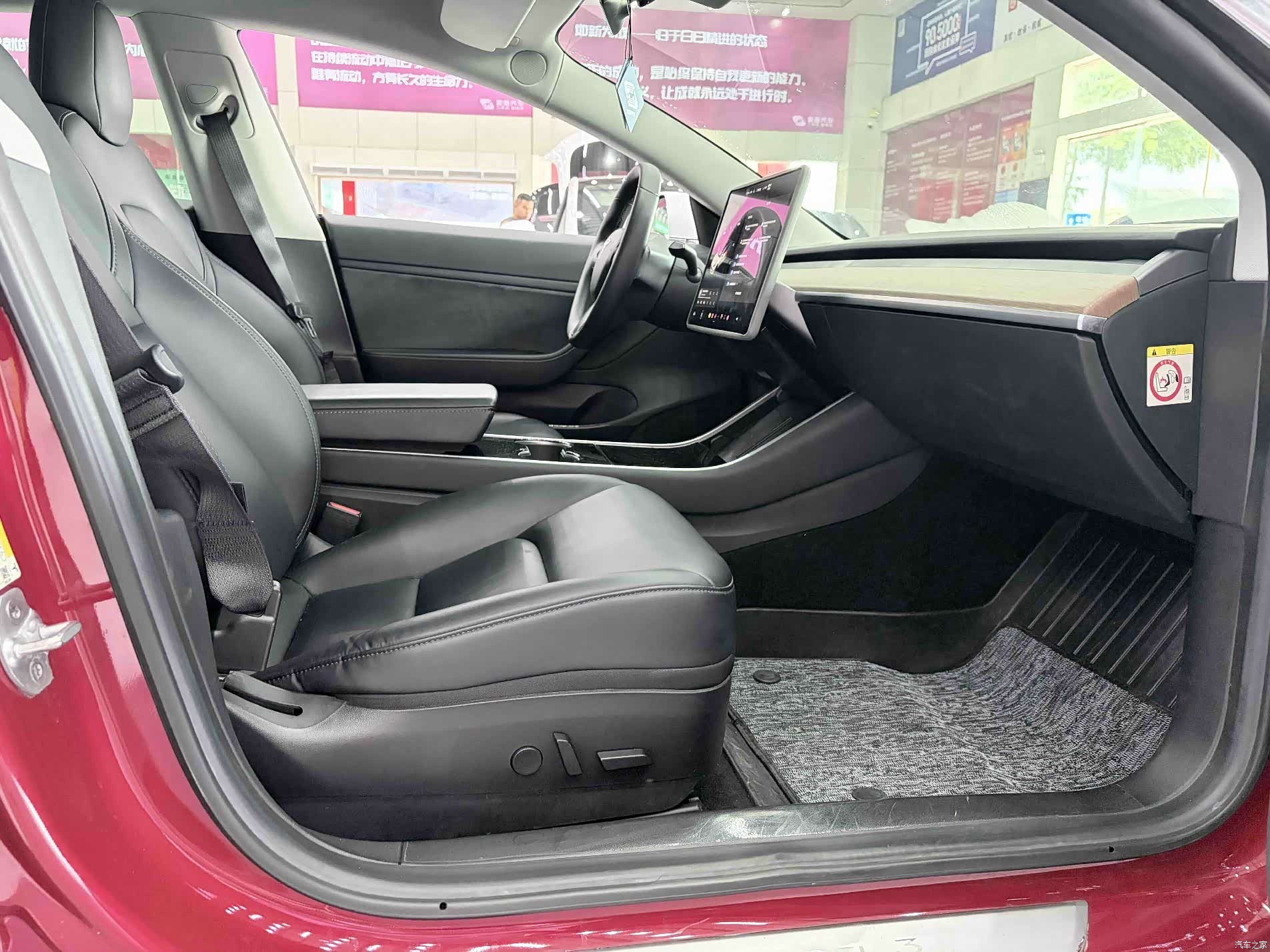 Tesla Model 3, 2019 19