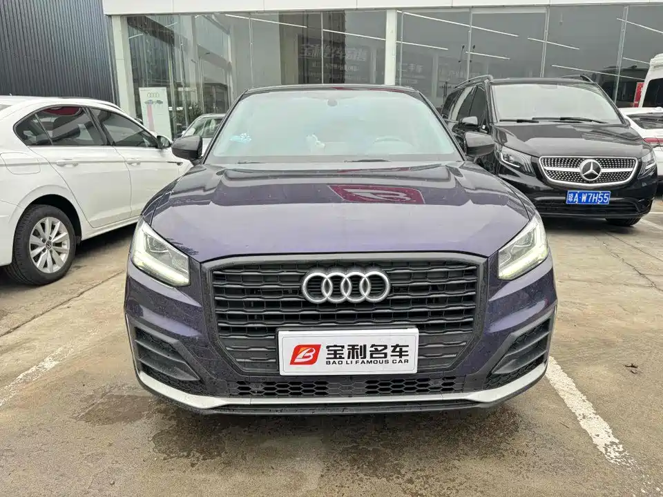 Audi Q2L