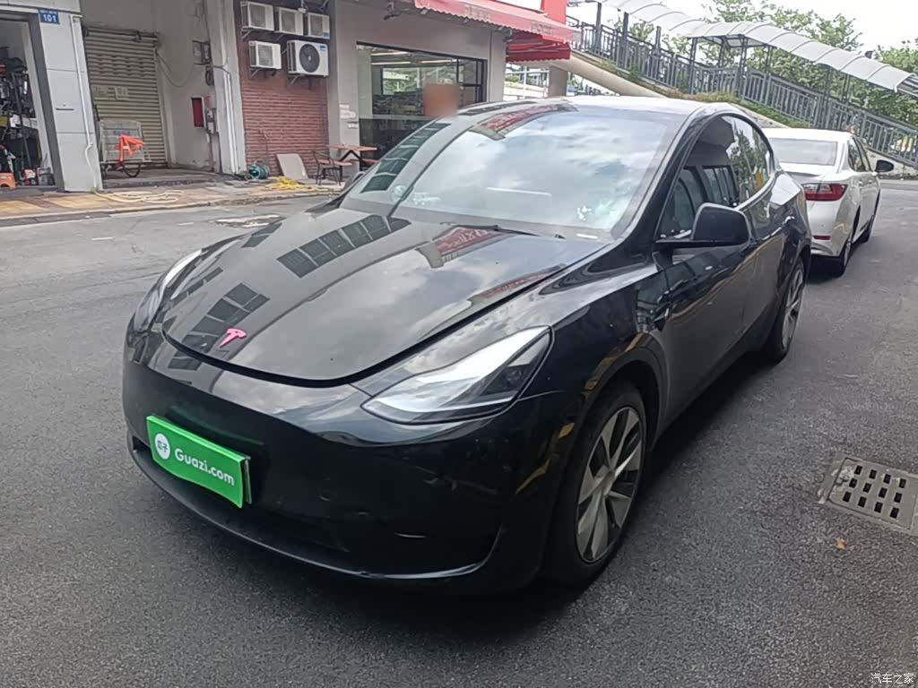 Tesla Model Y, 2023 2
