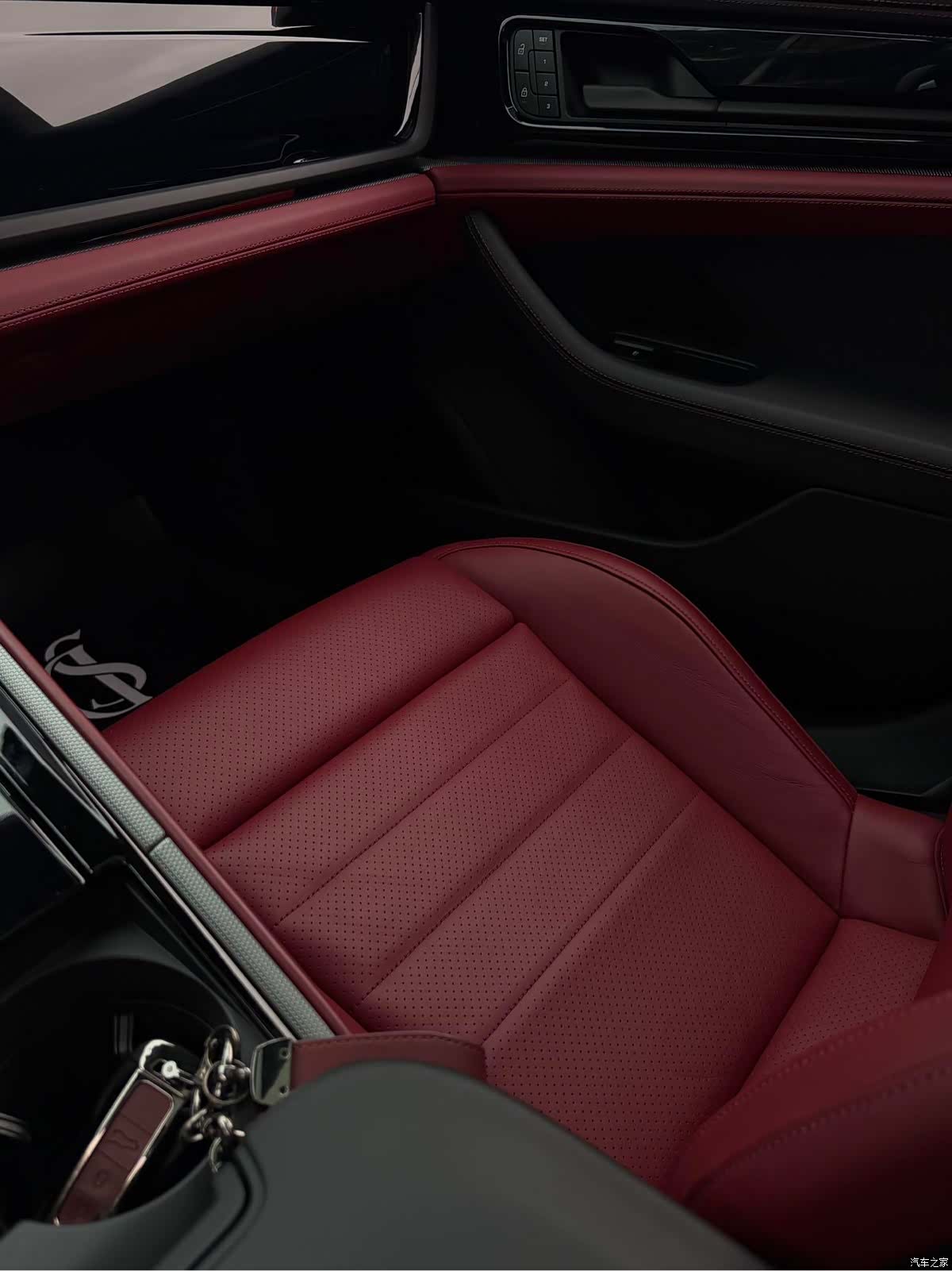 Porsche Panamera, 2024 10