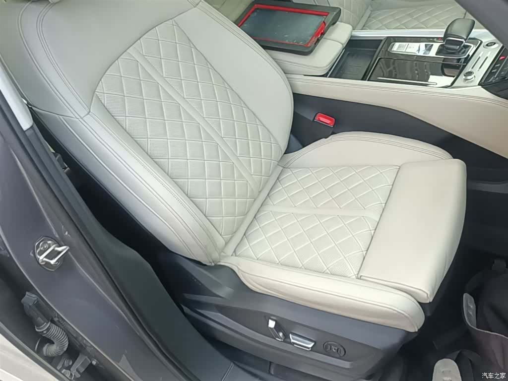 Audi Q6, 2024 25