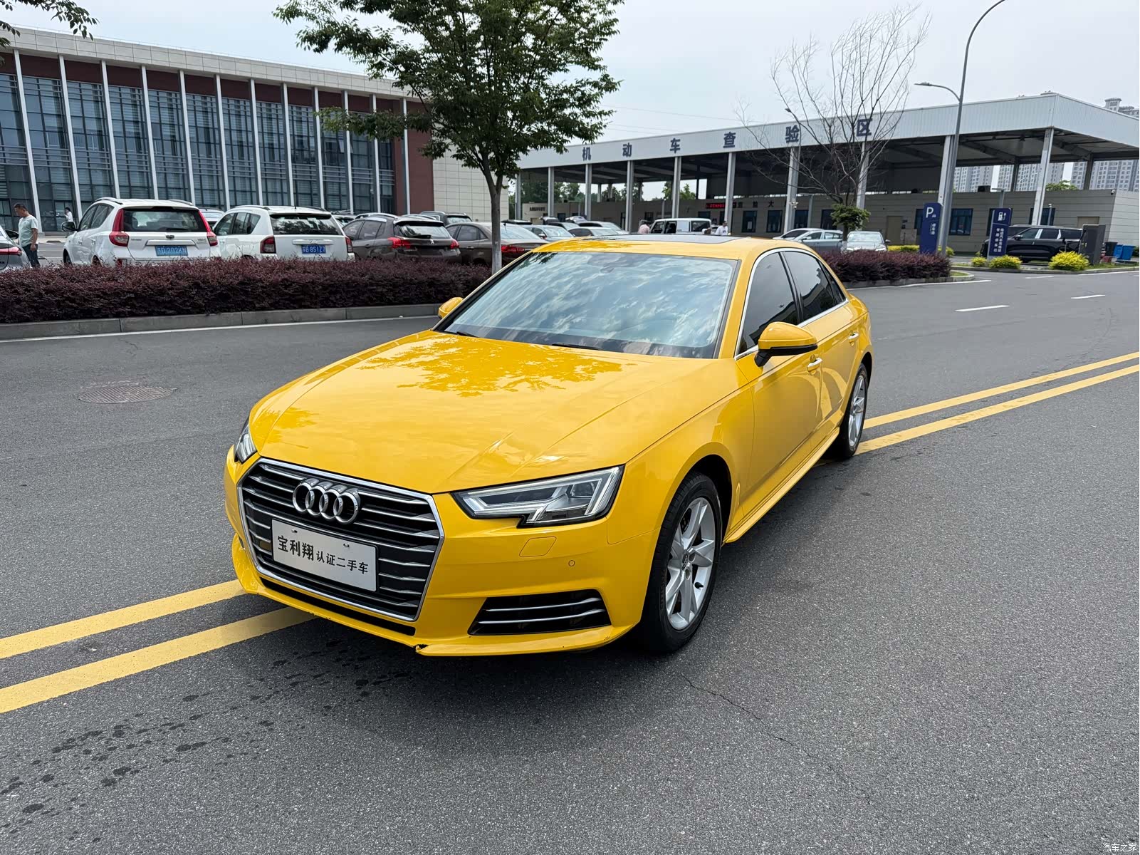 Audi A4L, 2018 1