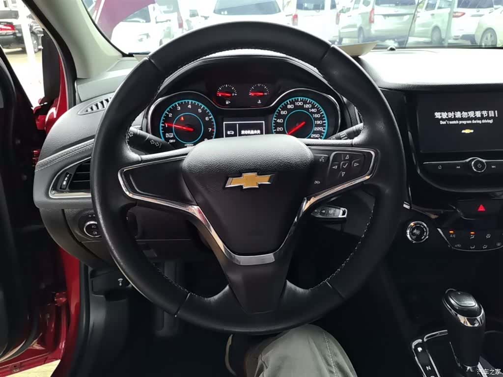 Chevrolet 320, 2018 11