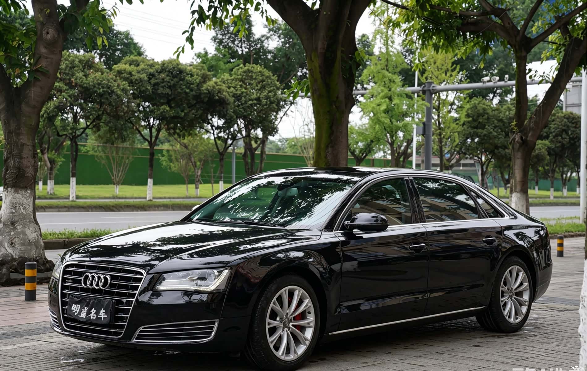 Audi A8L, 2012 1