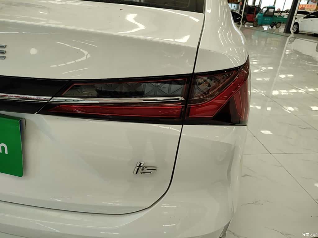 Roewe i5, 2025 8