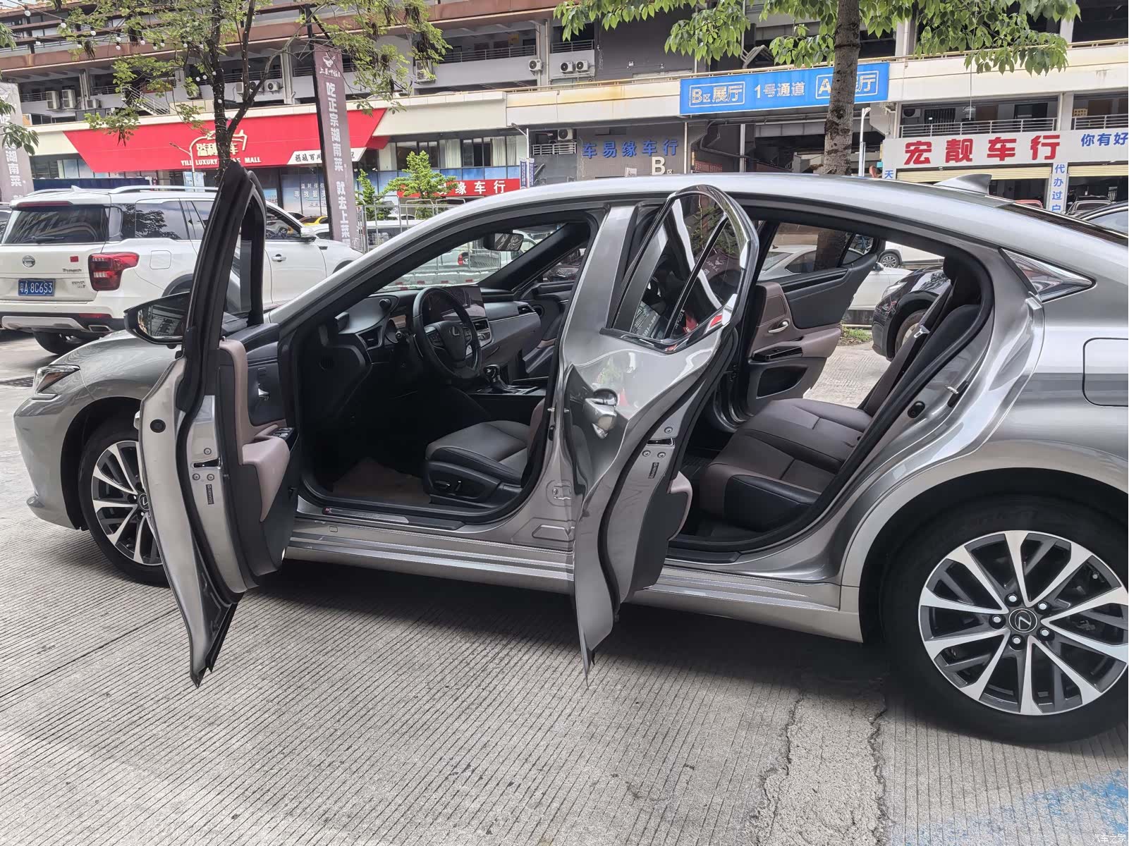 Lexus ES, 2023 17