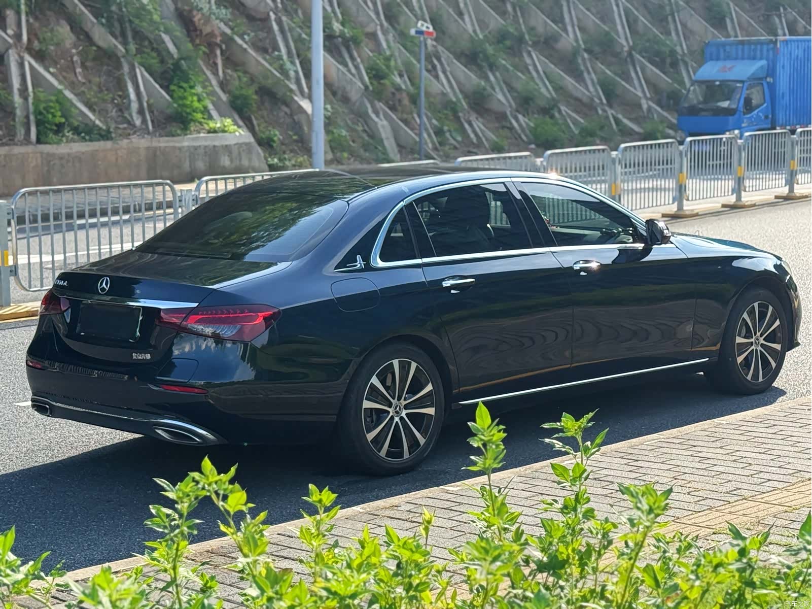 Mercedes-Benz E-Class, 2023 6