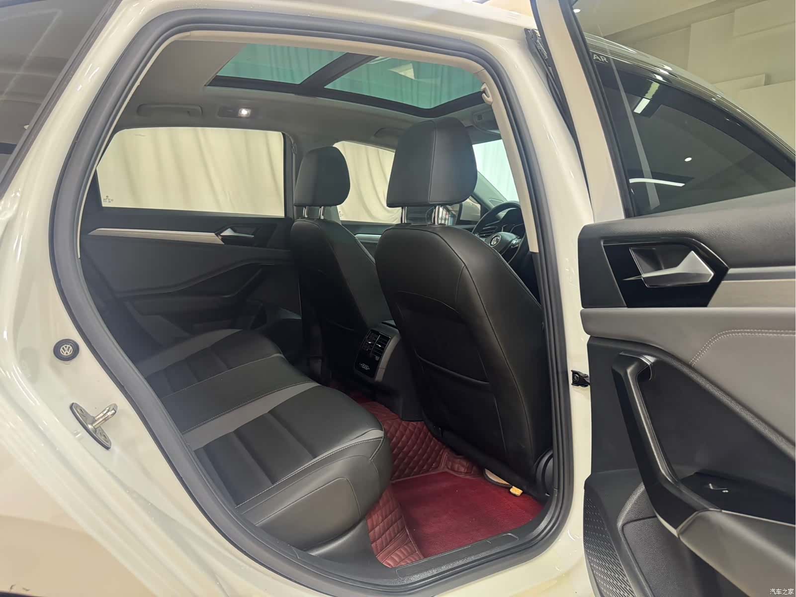 Volkswagen Sagitar, 2022 9