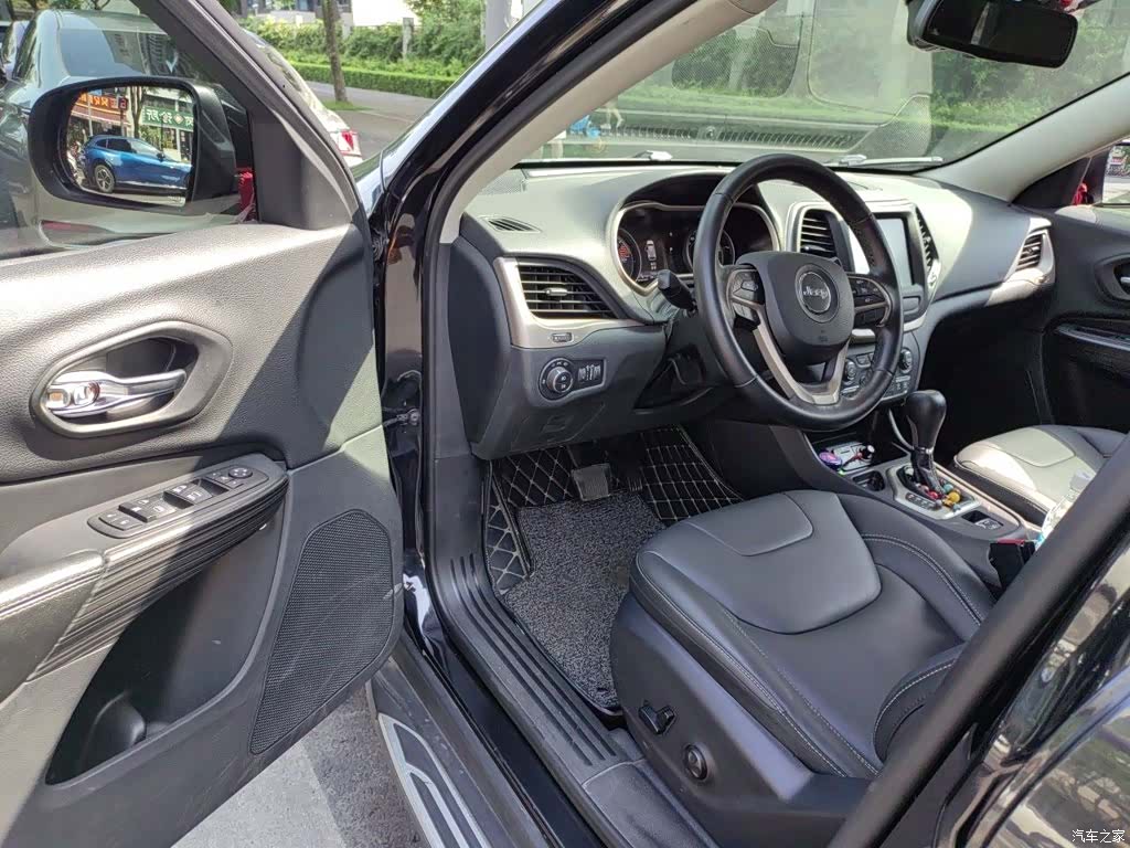 Jeep Cherokee, 2016 12