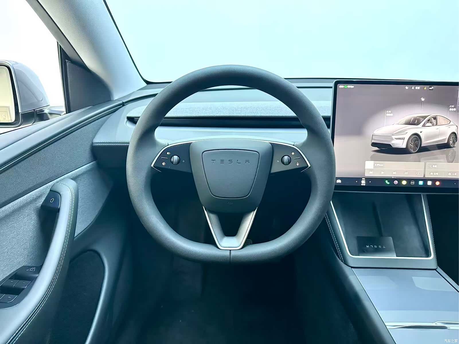 Tesla Model Y, 2025 14