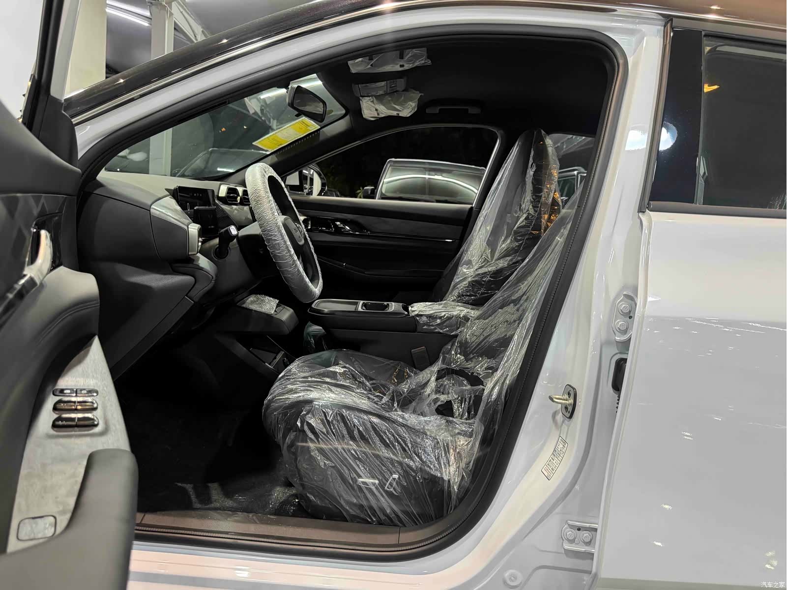DongFeng L7, 2026 9