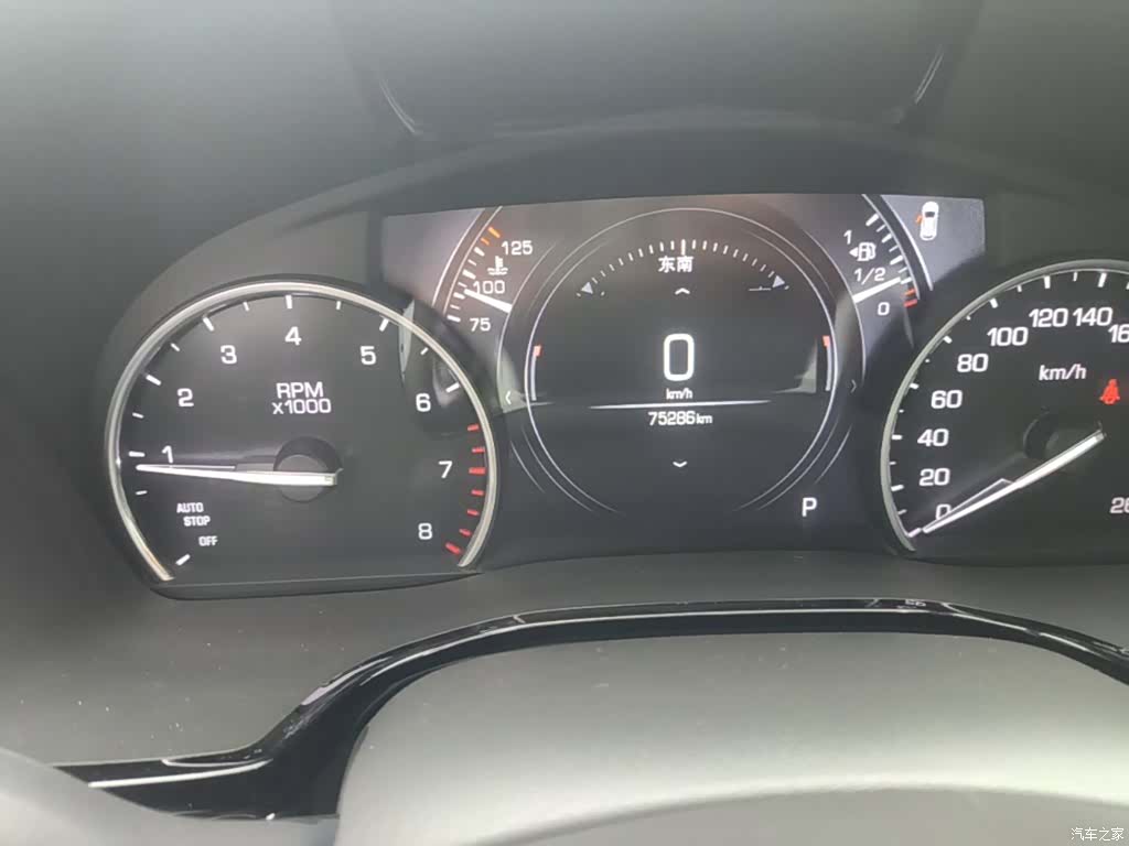Cadillac XT5, 2017 12