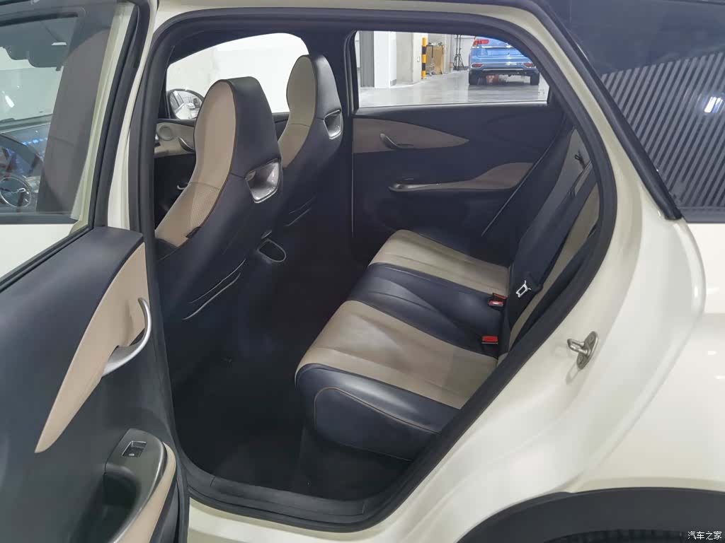 BYD Dolphin, 2023 15