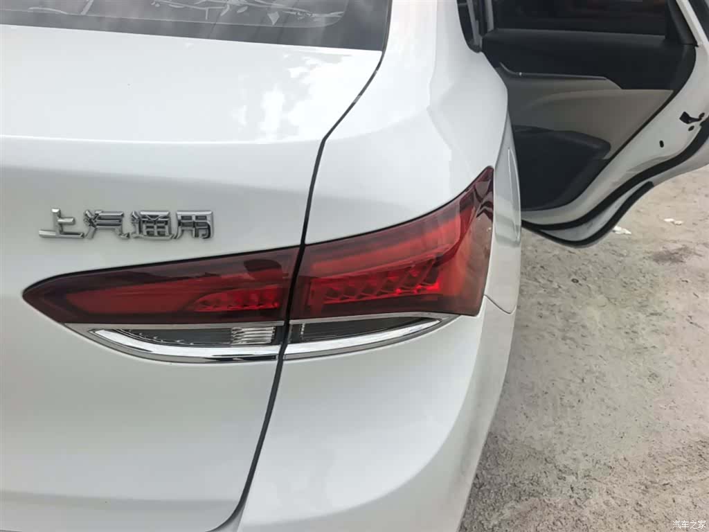Buick V, 2018 8