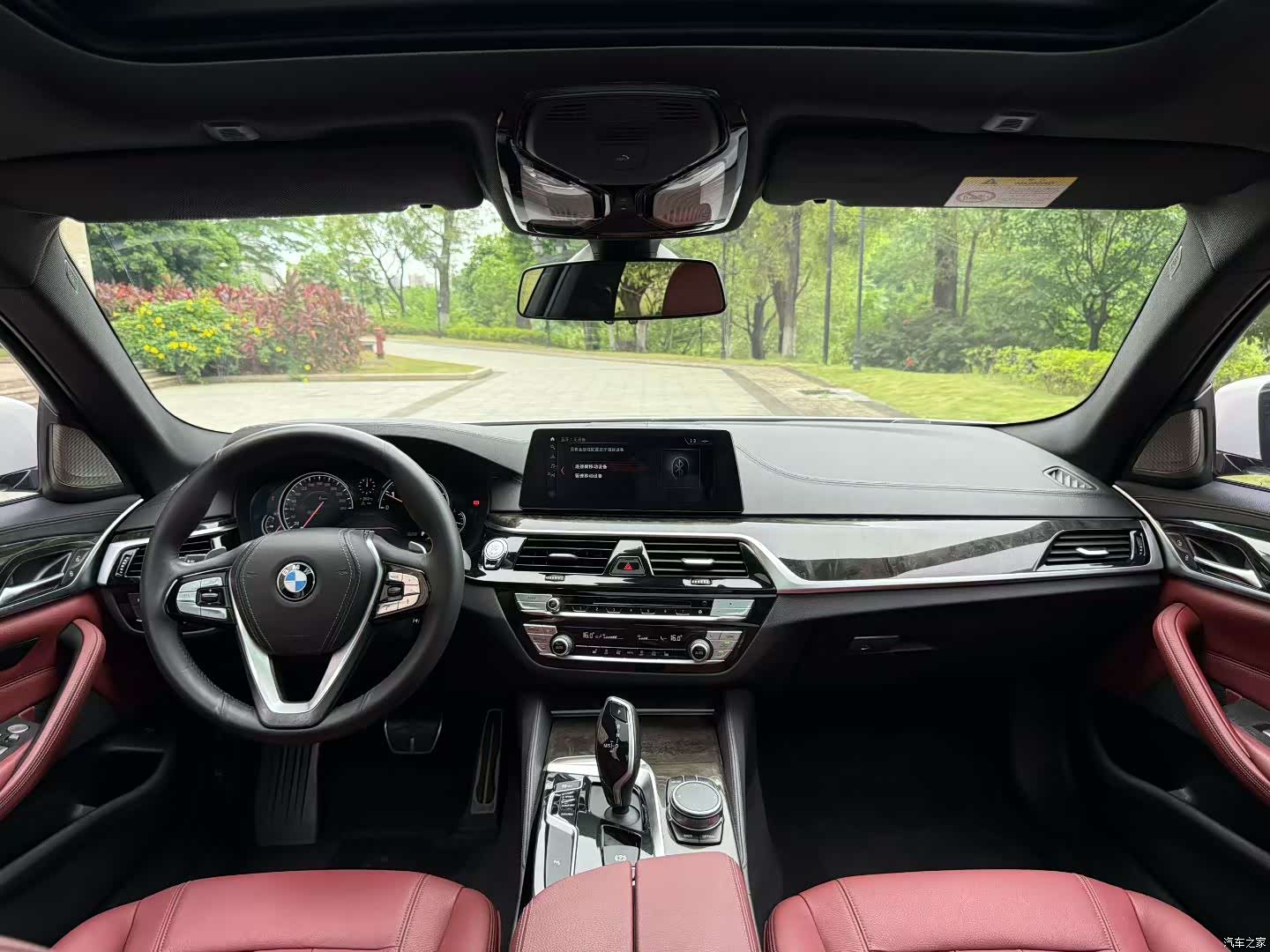 BMW 5 Series, 2018 все фото