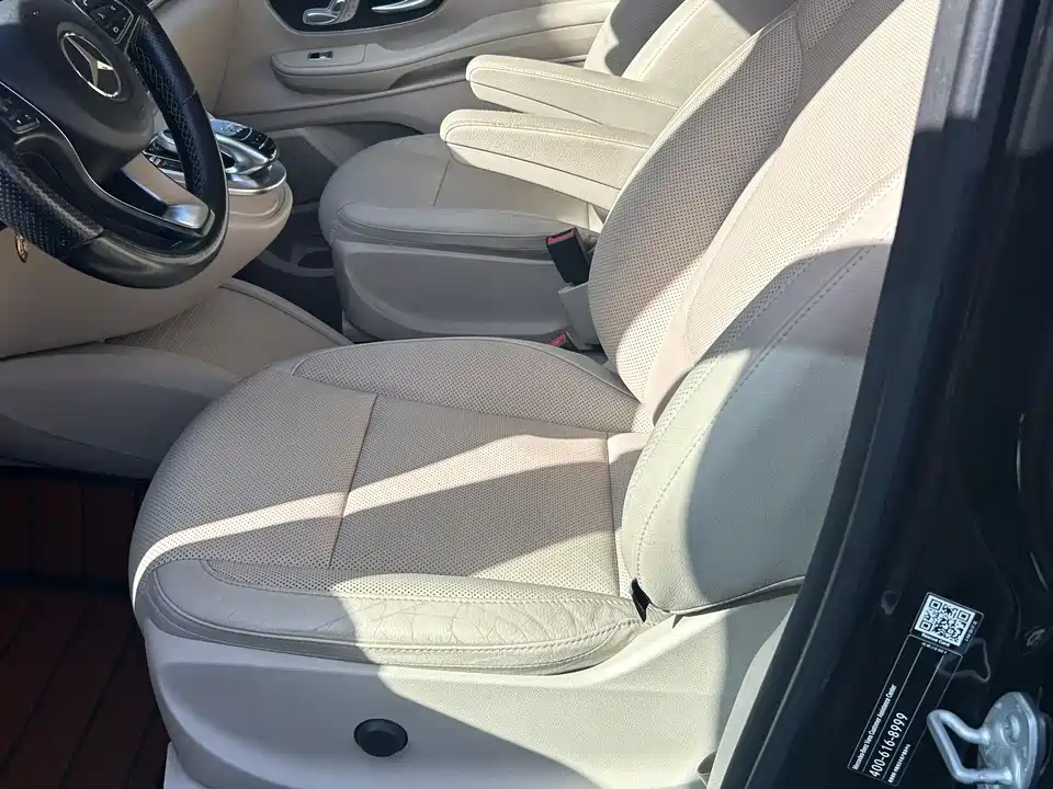 Mercedes-Benz V-class