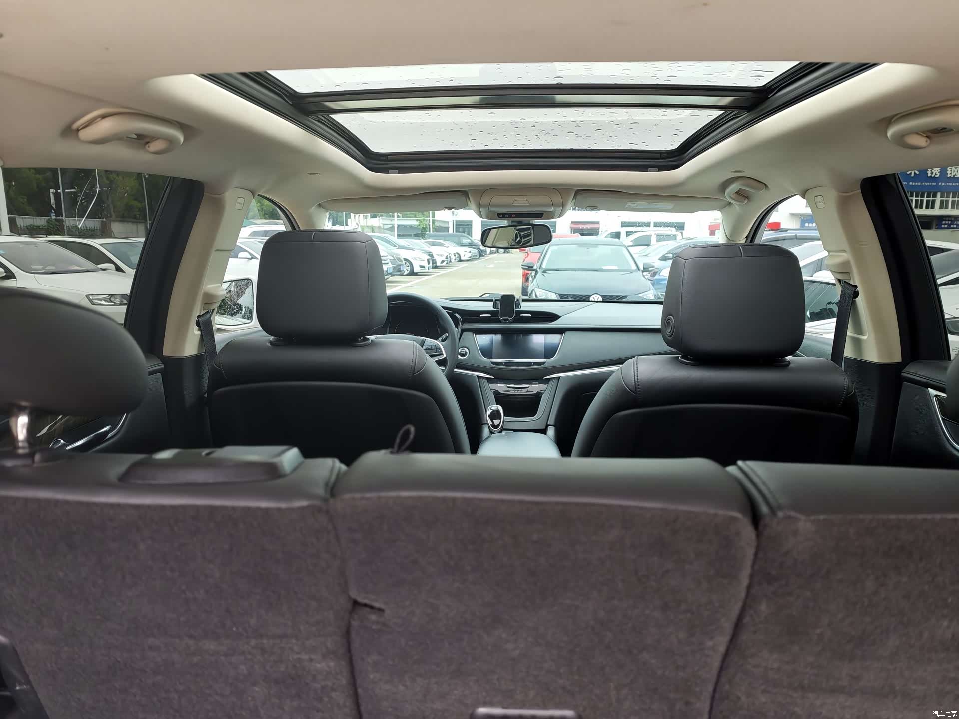 Cadillac XT5, 2017 12