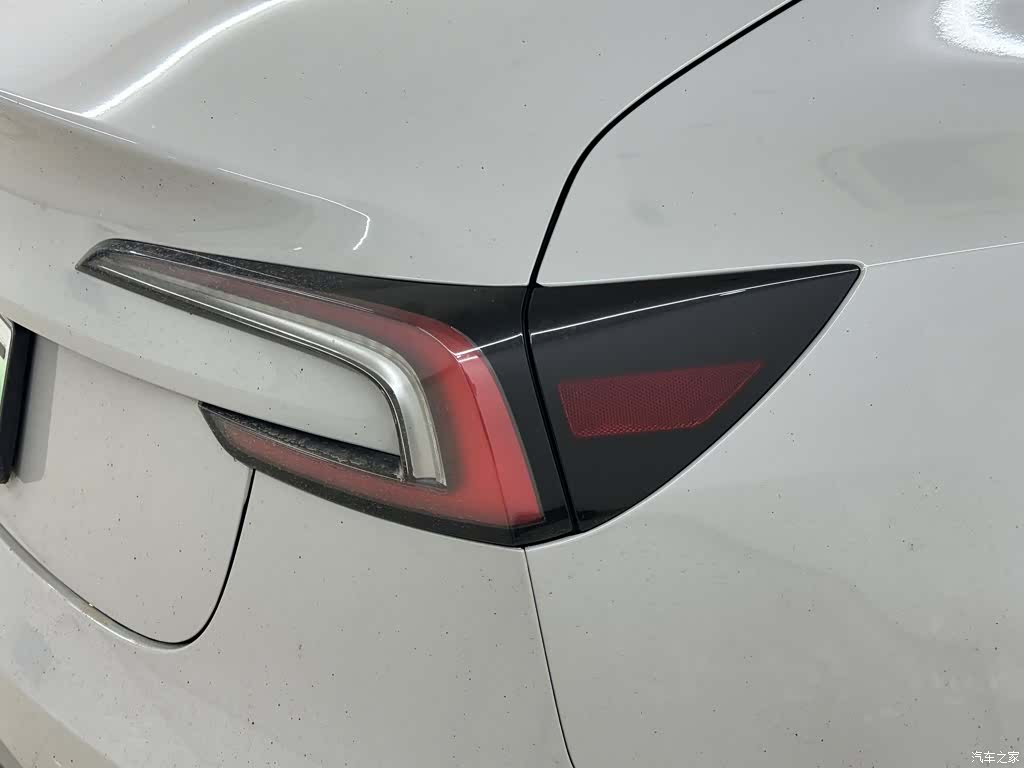 Tesla Model 3, 2023 7