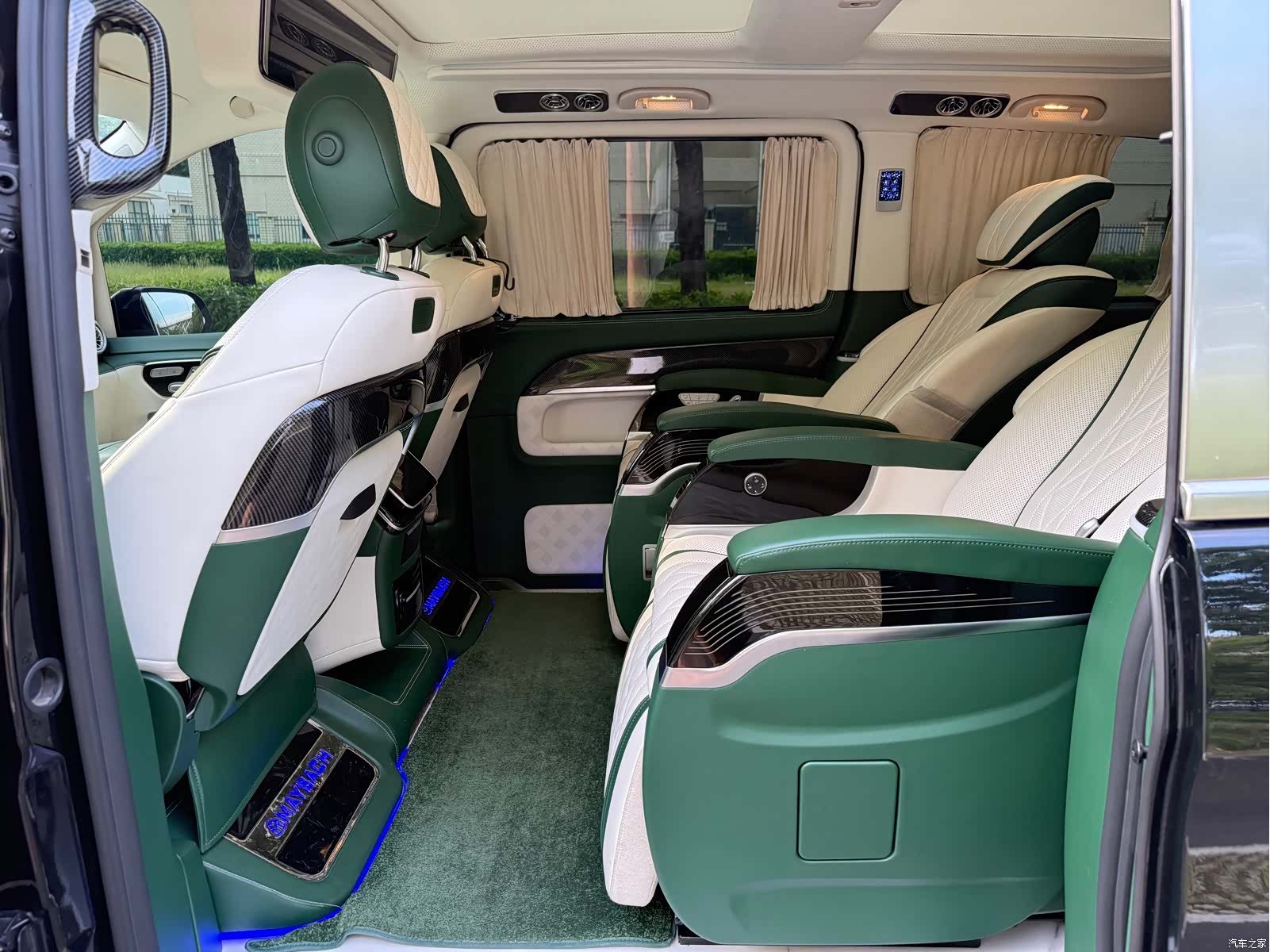 Mercedes-Benz V-Class, 2022 11
